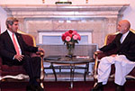 Kerry Meets Karzai in Kabul to Press for Security Deal