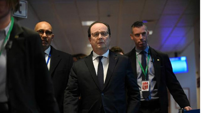 Hollande under Fire over Call to Strip Citizenship from Terror Convicts