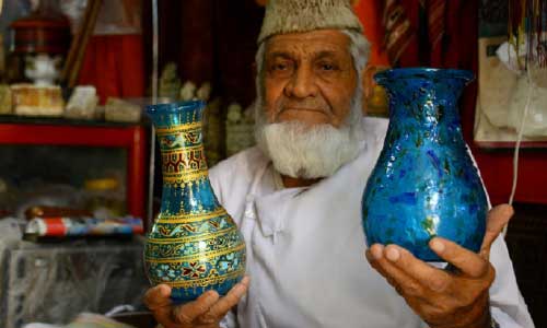 Decades of War Shatter  Afghanistan’s Glassblowing Craft