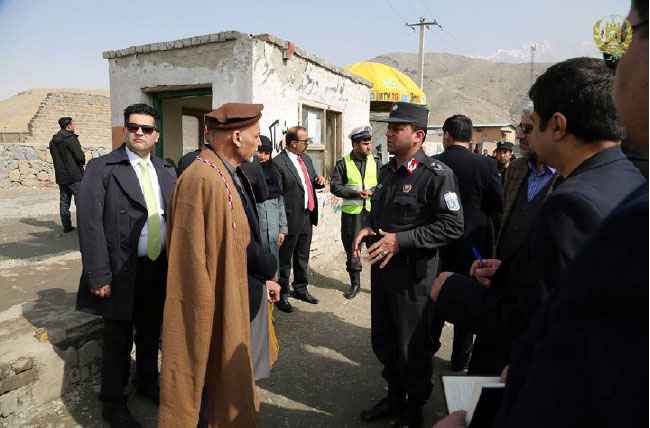Ghani Visits  Kabul’s Eastern Gate