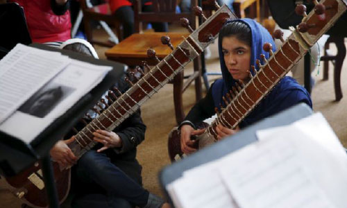 Afghan Orchestra Flourishes  Despite Violence, Social Pressure