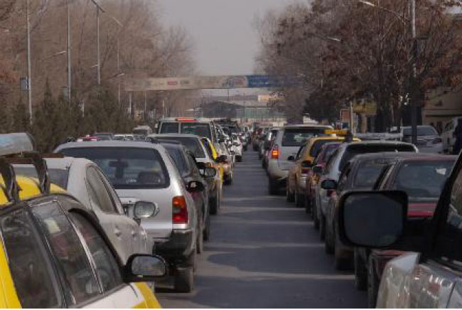 Residents Complain About Road Block in Downtown Kabul