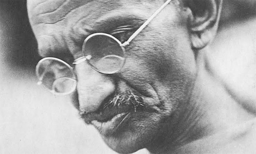 Contexts of Gandhi’s Leadership in Modern Era
