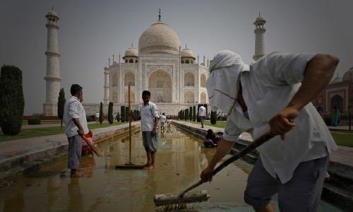 Indian Officials Want to Obscure River’s ‘Foul Smell’ Ahead of Trump’s Taj Mahal Visit in Latest  Elaborate Welcome Plan