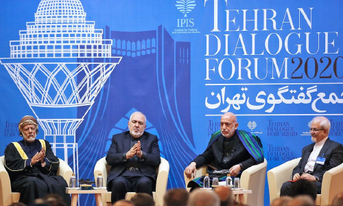 In Tehran, Karzai Praises Iran’s Role in  Afghanistan, Criticizes US