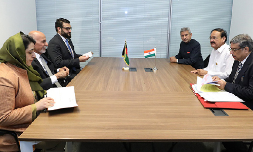 Ghani Meets Regional Leaders to Discuss Peace