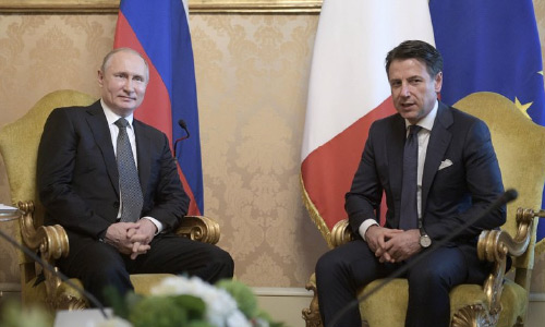 Putin Asks Italy to Help  Restoring Ties with EU, Meets Pope