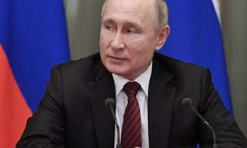 Putin Names New Cabinet, Keeps  Foreign, Defense, Finance Ministers