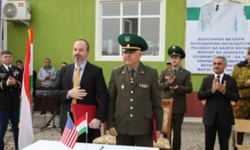US Builds Outpost for Tajik Guards on Tajikistan-Afghanistan Border