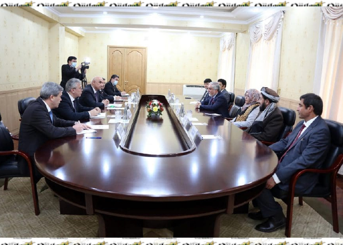 Abdullah Touches Down Dushanbe, Meeting Tajikistan Leaders on Afghan Peace