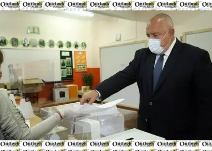 Bulgarian PM’s Party Ahead in Vote Count, Early Results Show