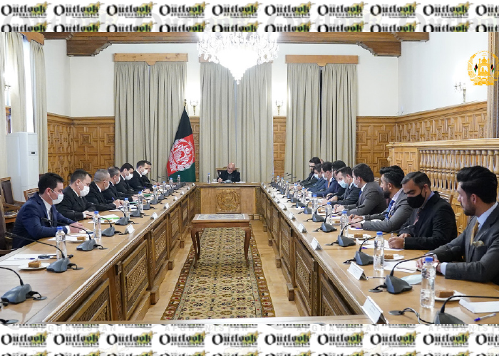 Ghani Meets  with Turkmen  Delegation