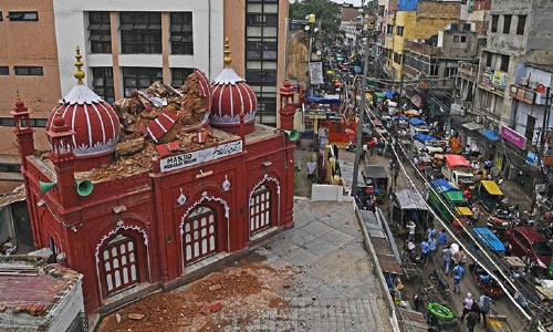 Heavy Rains Damage 200-Year-Old  Mosque in Indian Capital