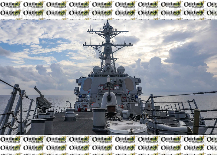 China Military ‘Drove Away’ US Warship  in South China Sea