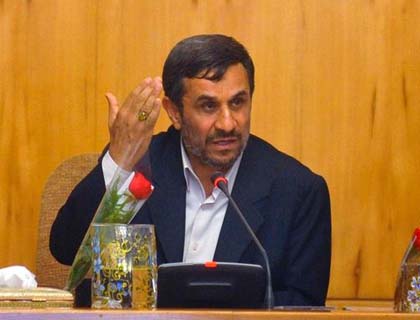 Ahmadinejad  Travels to Armenia for Talks 