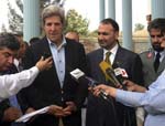 Pakistan Has to  Decide What Kind of Country  it Wants to Be: Kerry